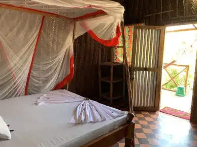New Jambo Bungalows - Hostel - 4
