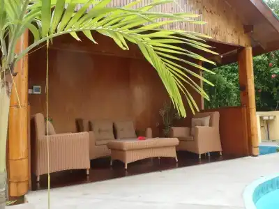 Reef Holiday Apartments - 29