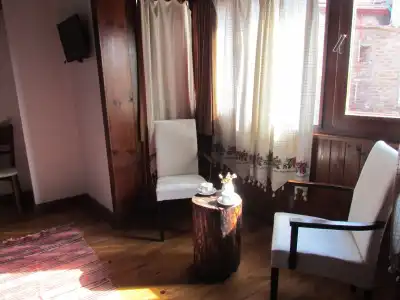 Amazon Petite Palace - 3