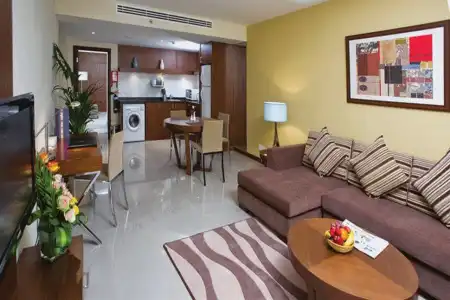 Phoenix Plaza Apartments - 6
