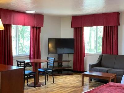 Red Carpet Inn Medford - 25