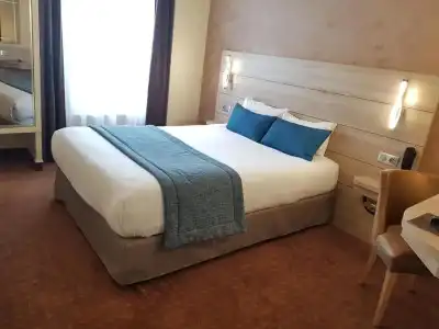 Champerret Elysees - 79