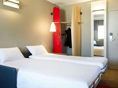 ibis Rennes Centre Gare Sud - 33