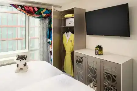 Staypineapple, An Artful, Midtown - 85