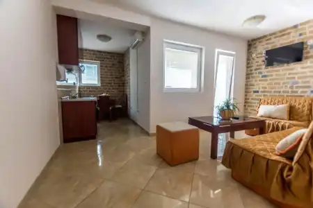 Contessa Apartments - 4