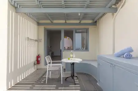 Gizis Cliffside Suites - 35