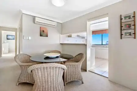 ULTIQA Beach Haven At Broadbeach - 5