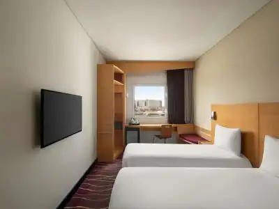 Ibis Muscat - 33