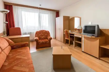 Barátság - 3