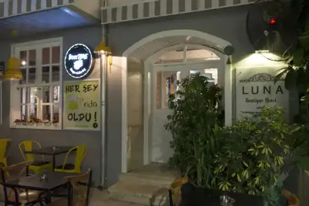 Luna Boutique - 16