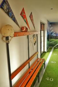 Road Stop Neandertal - 74