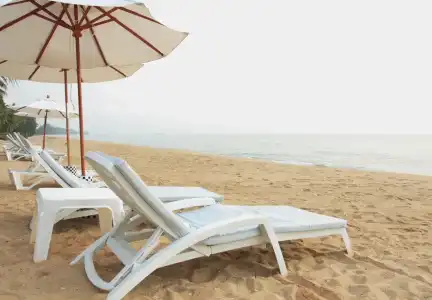 Baan Montra Beach Resort - 15