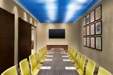 Holiday Inn Express & Suites Las Vegas - E Tropicana by IHG - 6