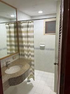 Mall Suites - 423