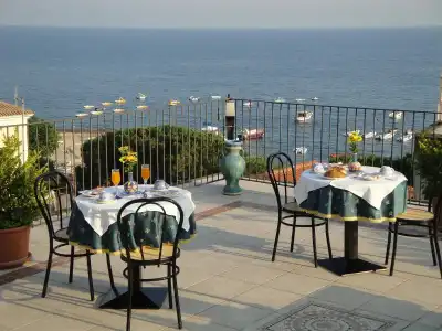 Riviera B&B Rooms and Apartament SEA-VIEW - 19