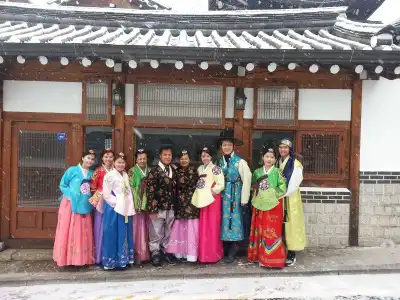 Bukchonmaru Hanok Guesthouse - 16