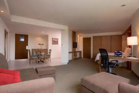 Hampton Inn by Hilton Guadalajara/Expo - 65