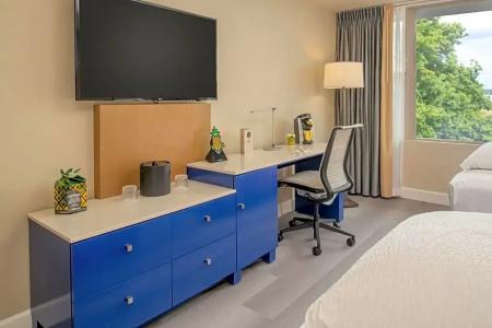 Staypineapple, Rose, Downtown Portland - 62