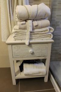 La Gaura Guest House - 59