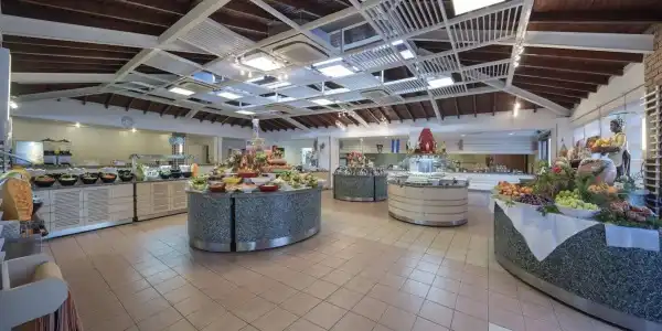 Green Bay Resort & Spa - 11