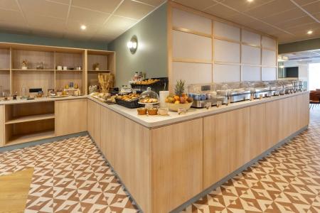 Sure by Best Western Caen Mémorial - 10