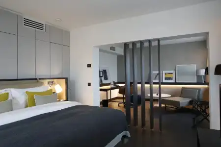 Crowne Plaza, an IHG - 90