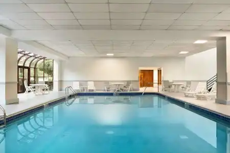 DoubleTree by Hilton New York LaGuardia Airport - 14