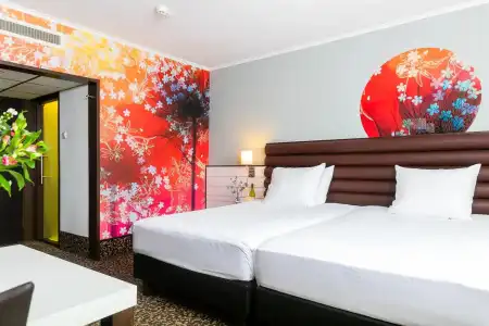 Golden Tulip Central - 6