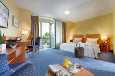 PLAZA INN Koln - 2