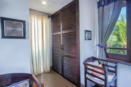 Mane Boutique & Spa - 52