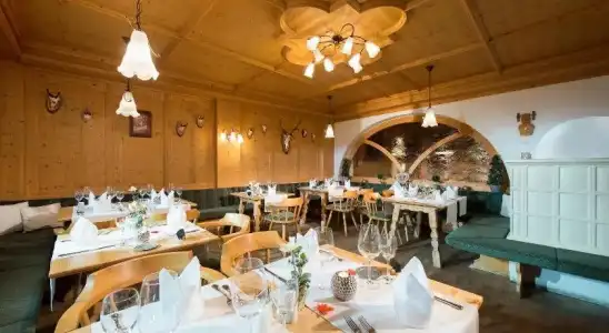 Bellaval & Restaurant - 15