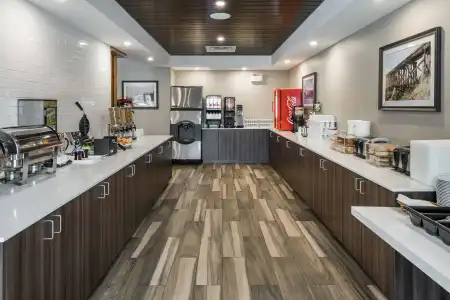 Ramada by Wyndham Revelstoke - 16
