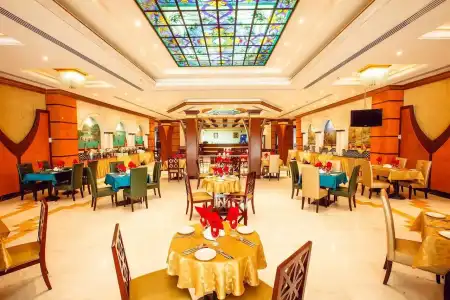 Royal Beach Resort & Spa - 17