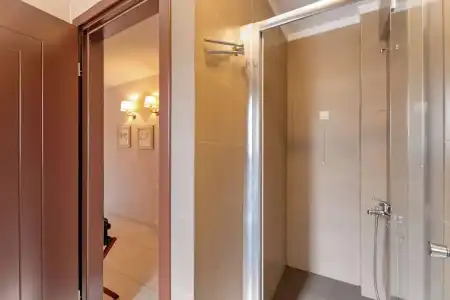 Aerinon Guesthouse - 7
