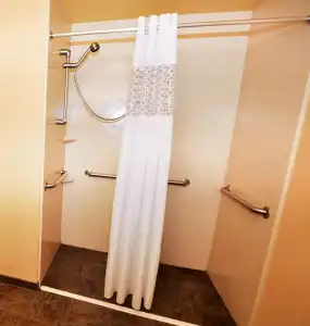 Hampton Inn & Suites Louisville East - 9