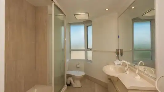 2nd Avenue Beachside Apartments - 144