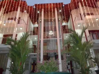 Papaa Palace - 0