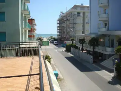 Marlisa Pier - 17