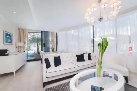Boutique Vissi d'Arte - 68