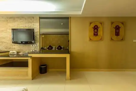 UPARs Sukhumvit 11 Nana - 7