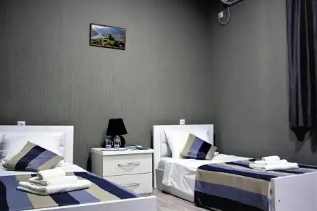 Twins Guesthouse - 26