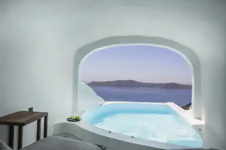 Sun Rocks Boutique | Caldera View Suites & Sunset Dining Experience - 13