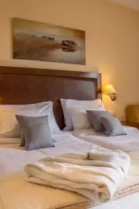 Apollo Resort Art - 38