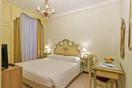 La Fenice Et Des Artistes - 77