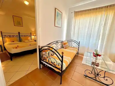 Guesthouse Villamar - 4