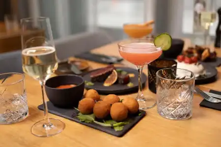 Moxy Brussels City Center - 10