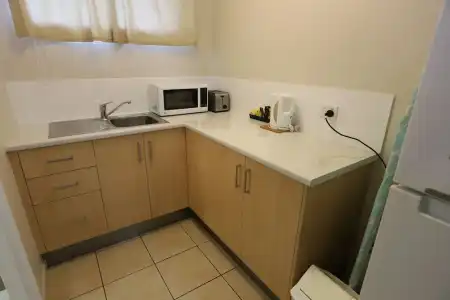 Tropic Coast Motel - 124