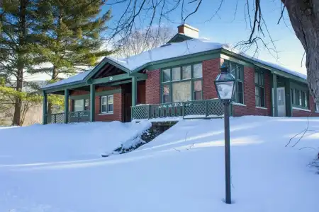 Wilburton Inn - 238