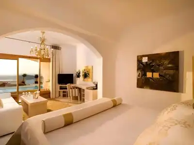 Gold Suite - 4
