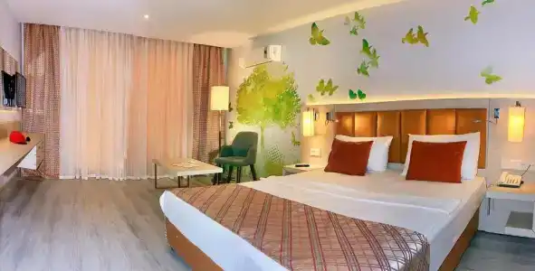 Club Aqua Plaza - 48